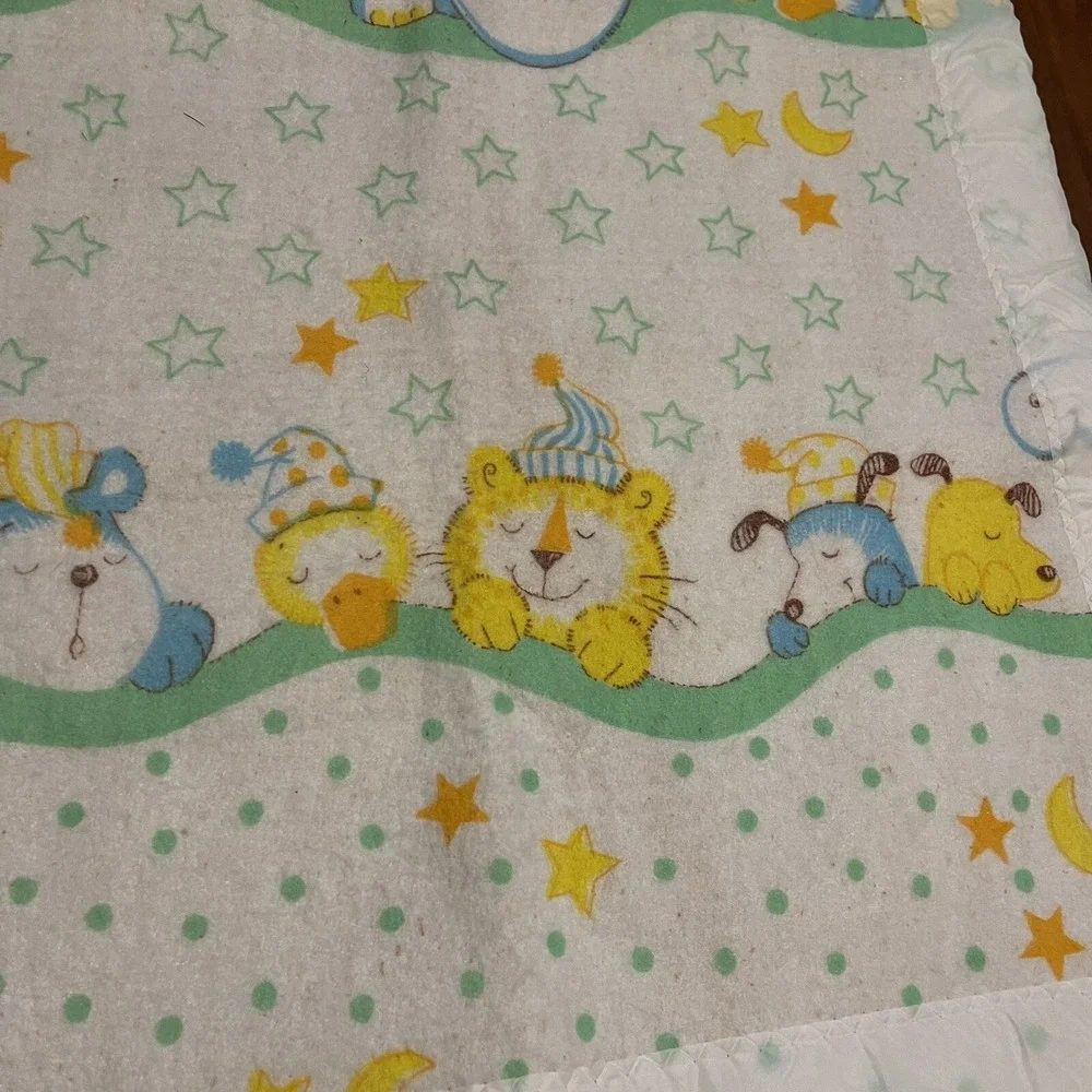 Vintage Satin Edge Baby Blanket Star Moon Sleepy Giraffe Duck Dog Cat Tiger Bear